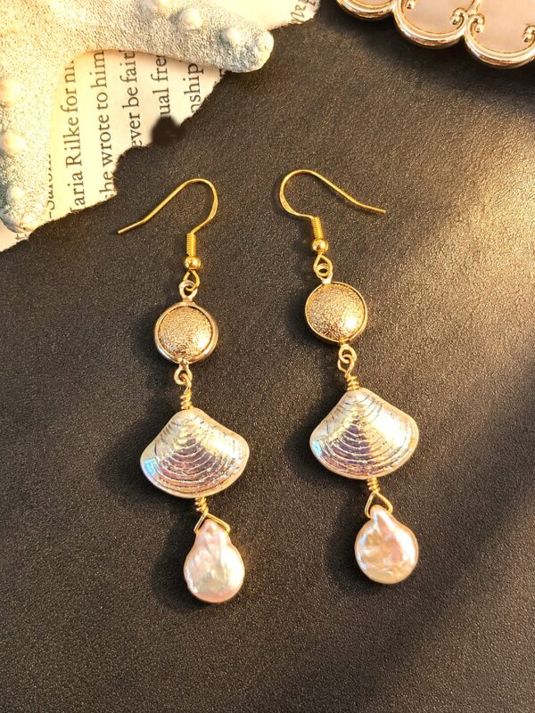Shells on the Beach — handmade one-of-a-kind jewelry by The Kingwood Collection