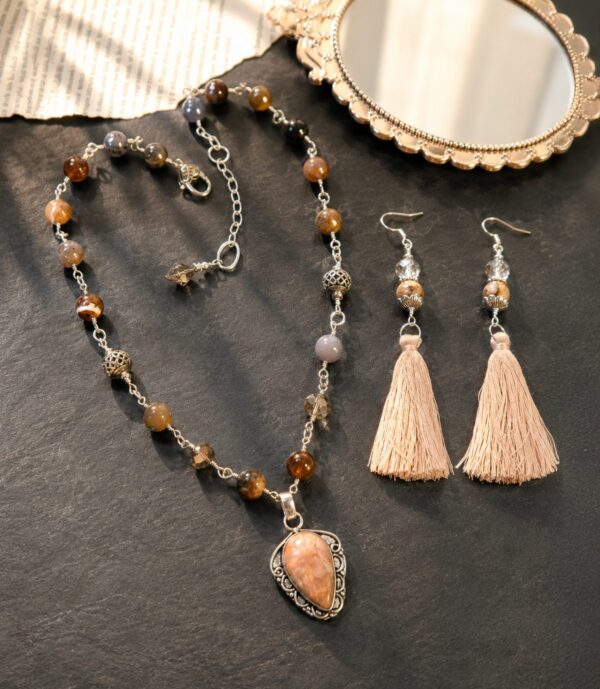 Earth and Stone — handmade one-of-a-kind jewelry by The Kingwood Collection